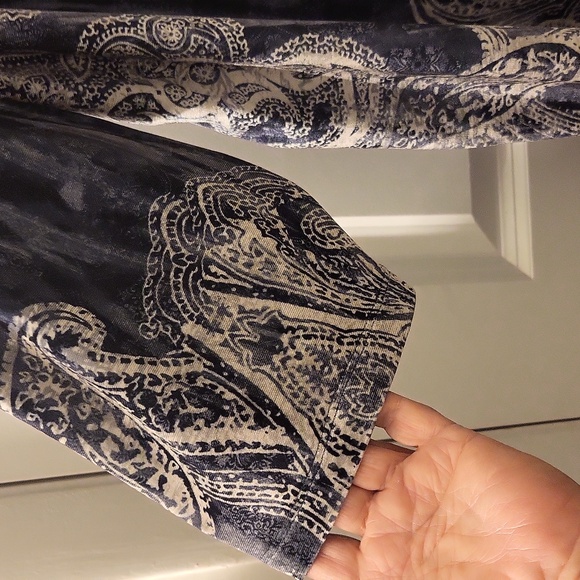 Catherine's multicolored 3/4 sleeve blouse size 3X - Picture 3 of 7